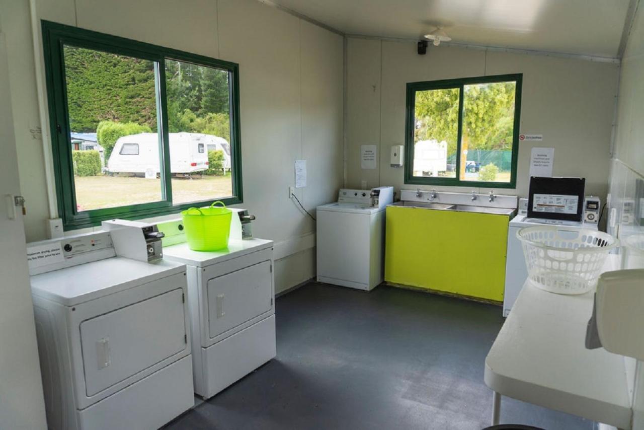 Leithfield Beach Holiday Park ภายนอก รูปภาพ