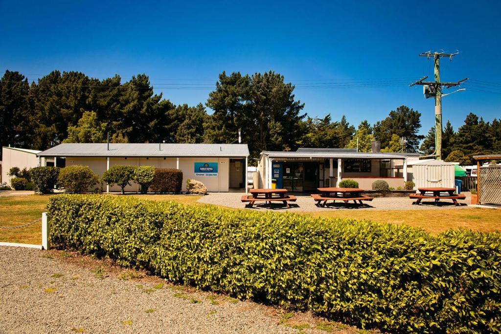 Leithfield Beach Holiday Park ภายนอก รูปภาพ